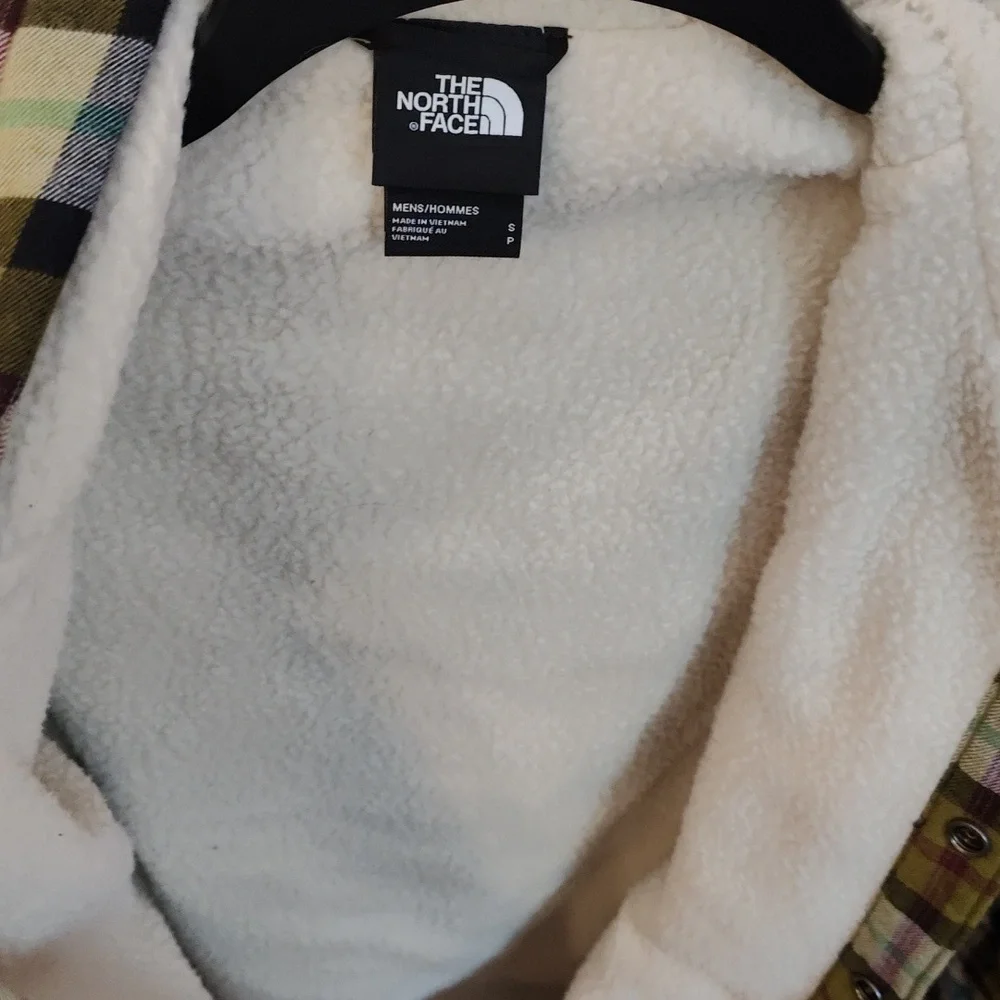 The North Face Mens Hooded Campshire Shirt